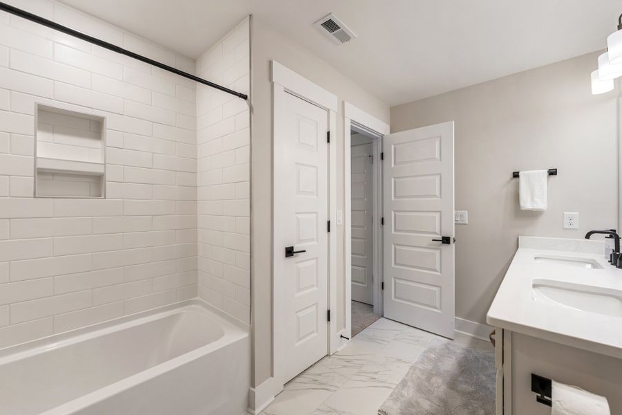 Representative furnished interior of a home built from the Savannah by Hunter Quinn Homes in Autumn Mill, Seneca (Image 51).