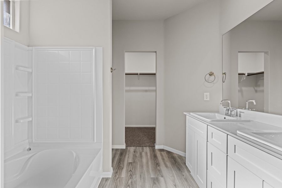 Representative furnished interior of a home built from the Gulfport by D.R. Horton in Yukon Ridge, Odessa (Image 10). Representative furnished interior of a home built from the Gulfport by D.R. Horton in Yukon Ridge, Odessa (Image 10).