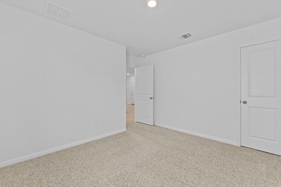 Spacious, unfurnished interior of a new home in Bar W Ranch, Leander (Image 27). Spacious, unfurnished interior of a new home in Bar W Ranch, Leander (Image 27).