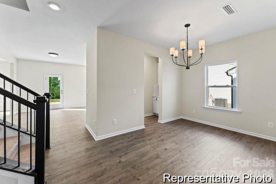 Spacious, unfurnished interior of a new home in Beaver Creek, Statesville (Image 9).