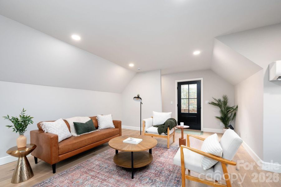 Guest Space/Office/Flex Room