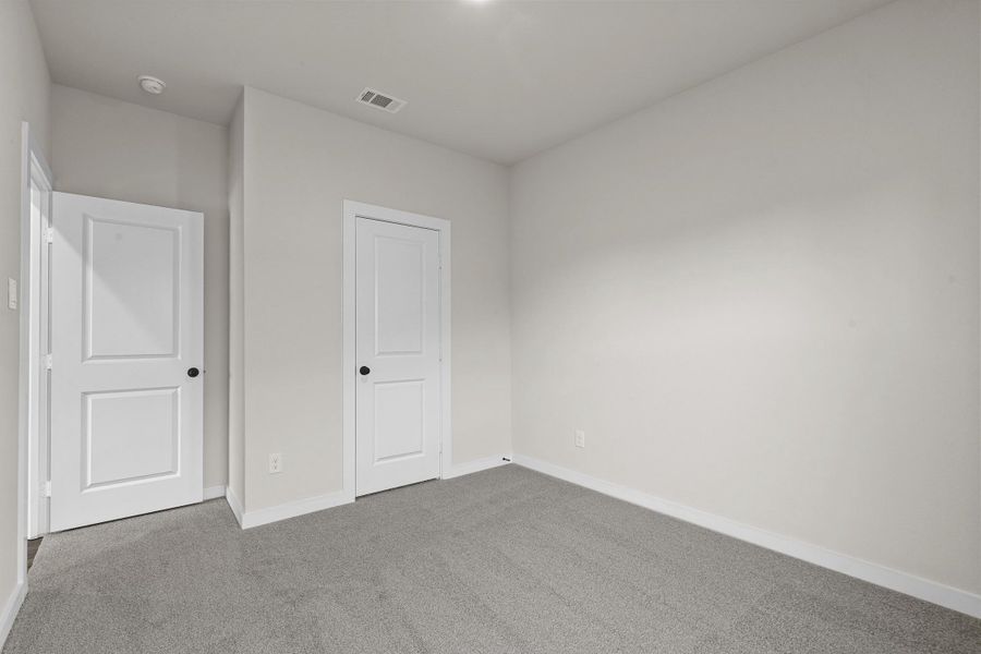 Representative unfurnished interior of a home built from the Essex by Cheldan Homes in Stoneview, Glen Rose (Image 27).
