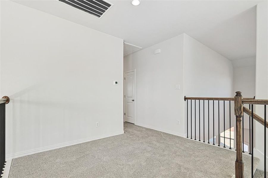 Spacious, unfurnished interior of a new home in Wildflower Ranch, Fort Worth (Image 15).