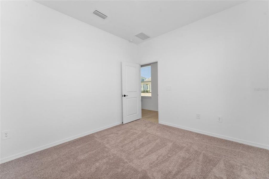 Spacious, unfurnished interior of a new home in , Winter Garden (Image 21).