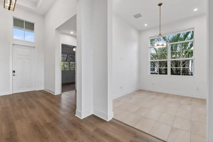 9694StGermainDr(31) 9694StGermainDr(31)