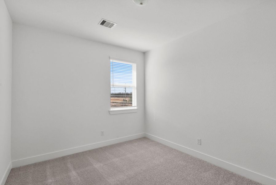 Spacious, unfurnished interior of a new home in The Trails, New Caney (Image 31).