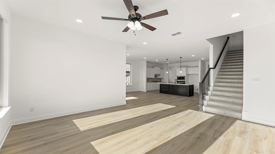 14. 736 Grand Dale - Family (2)