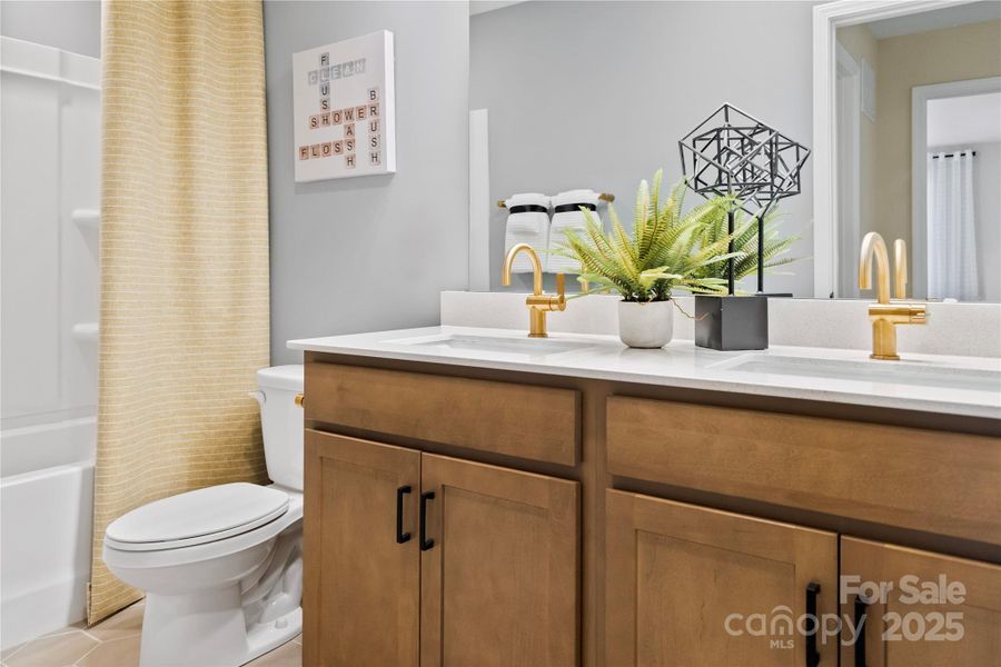 Image 29 of a home in Sheffield.