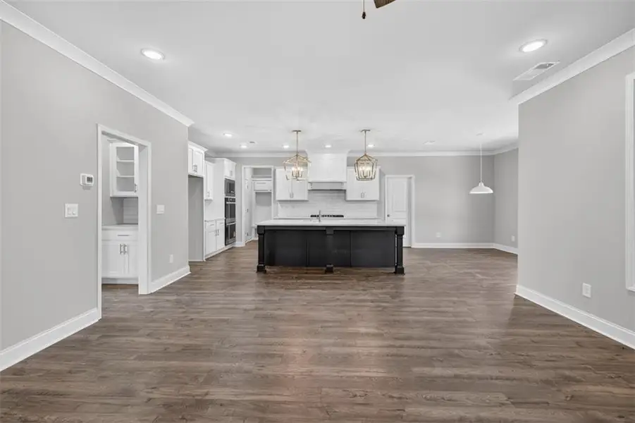 Spacious, unfurnished interior of a new home in , Gainesville (Image 50).