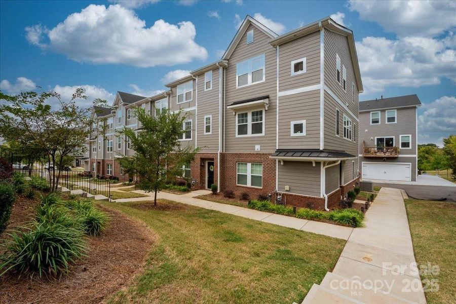 Image 24 of a home in . Image 24 of a home in .