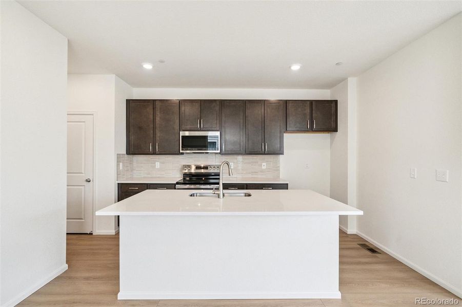 Image 16 of a home in Turnberry Villas.