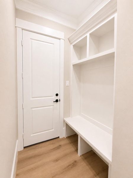 Spacious, unfurnished interior of a new home in , Baytown (Image 6).