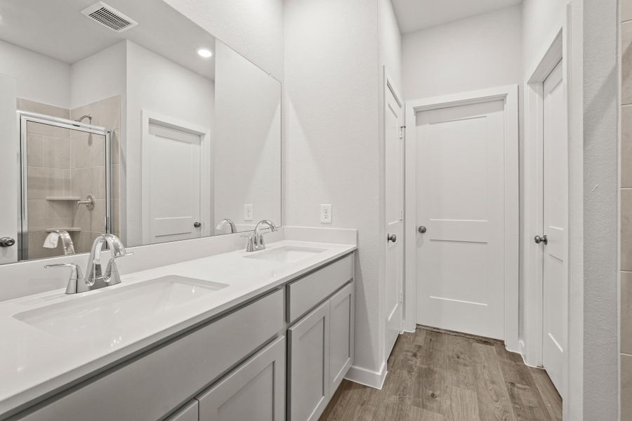 Furnished interior view inside a new home in Maple Woods, Hockley (Image 7).