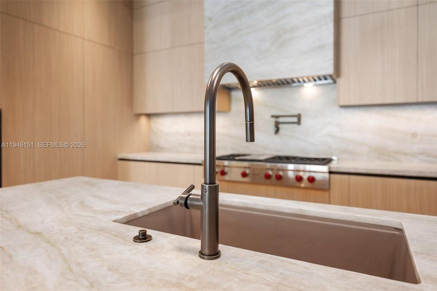 Graff Plumbing Fixture & Franke Sink Graff Plumbing Fixture & Franke Sink