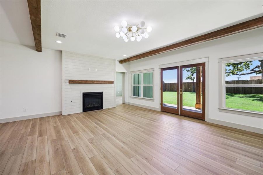 Spacious, unfurnished interior of a new home in , North Richland Hills (Image 18).