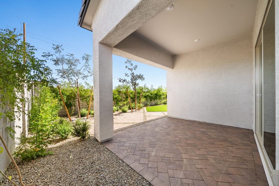 Backyard with Covered Patio | Libra Model Home | Rialta | New homes in Mesa, Arizona | Landsea Homes