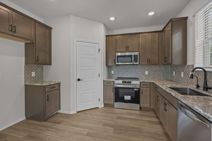 Representative furnished interior of a home built from the The Florence B by Davidson Homes LLC in Cedar Heights, San Antonio (Image 8).
