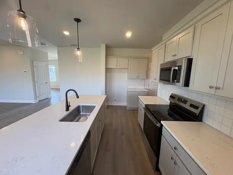 Furnished interior view inside a new home in Cades Bluff, Lebanon (Image 7).