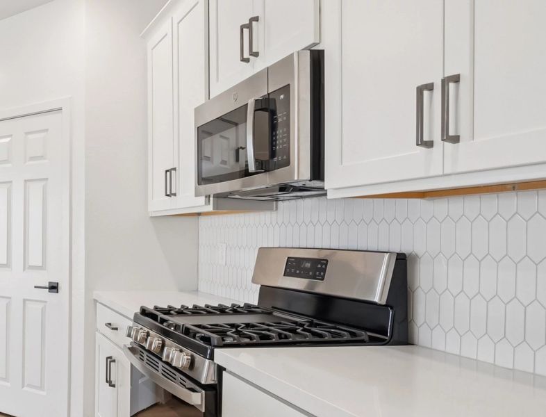 Representative images and renderings are for illustrative purposes. Actual structural options and design finishes of home may vary. Representative images and renderings are for illustrative purposes. Actual structural options and design finishes of home may vary.