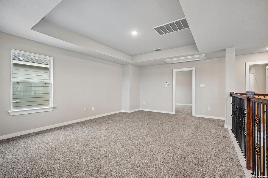Spacious, unfurnished interior of a new home in Willow Point, San Antonio (Image 28). Spacious, unfurnished interior of a new home in Willow Point, San Antonio (Image 28).