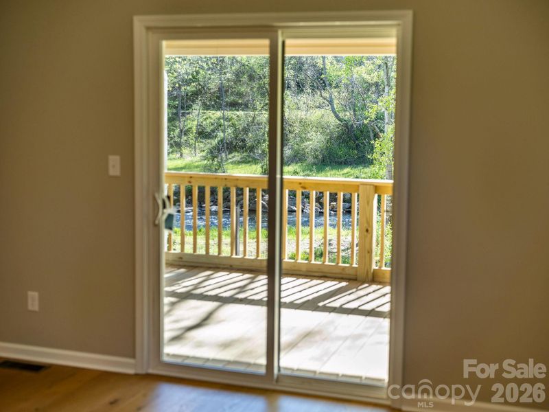 Spacious, unfurnished interior of a new home in , Waynesville (Image 28).