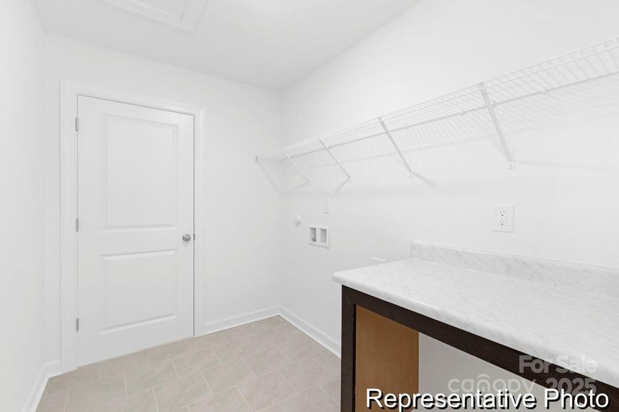 Spacious, unfurnished interior of a new home in Colvin Park, Rock Hill (Image 18).