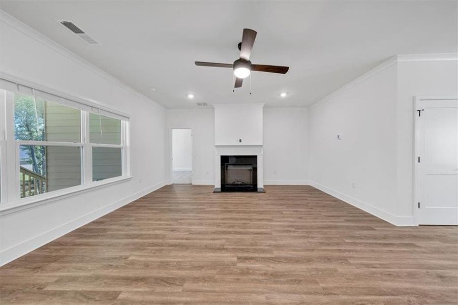 Spacious, unfurnished interior of a new home in Tuscany Hills, Douglasville (Image 22).