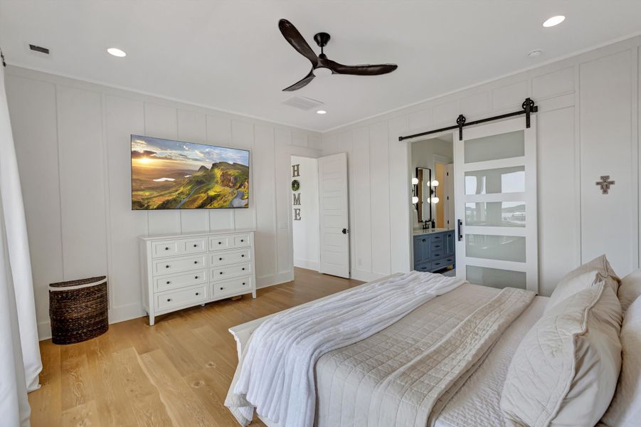 Furnished interior view inside a new home in , Wando (Image 10).