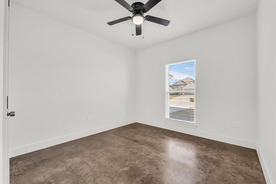 Spacious, unfurnished interior of a new home in , Riesel (Image 20).
