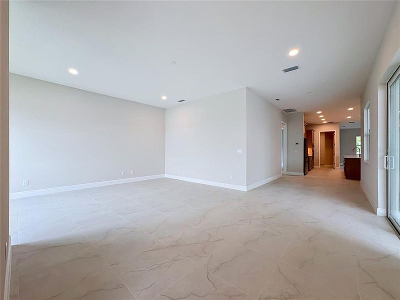 Spacious, unfurnished interior of a new home in River Preserve Estates, Parrish (Image 37).