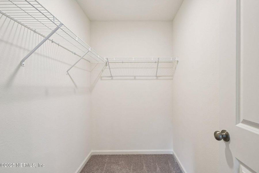 Spacious, unfurnished interior of a new home in Kings Landing, Jacksonville (Image 28).