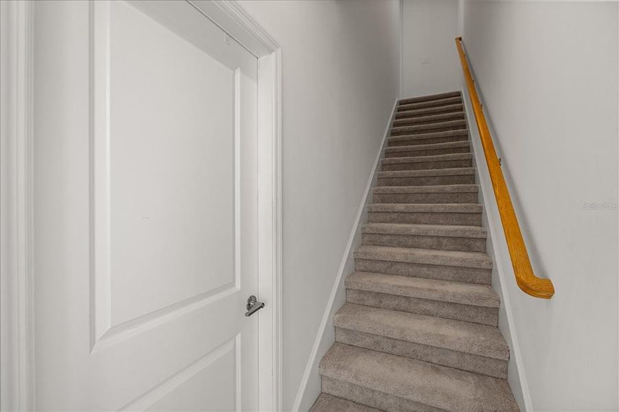 Spacious, unfurnished interior of a new home in , Winter Garden (Image 20).