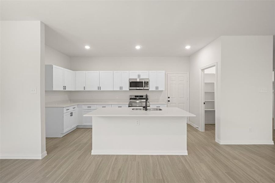 1605 Annabelle- Kitchen-2