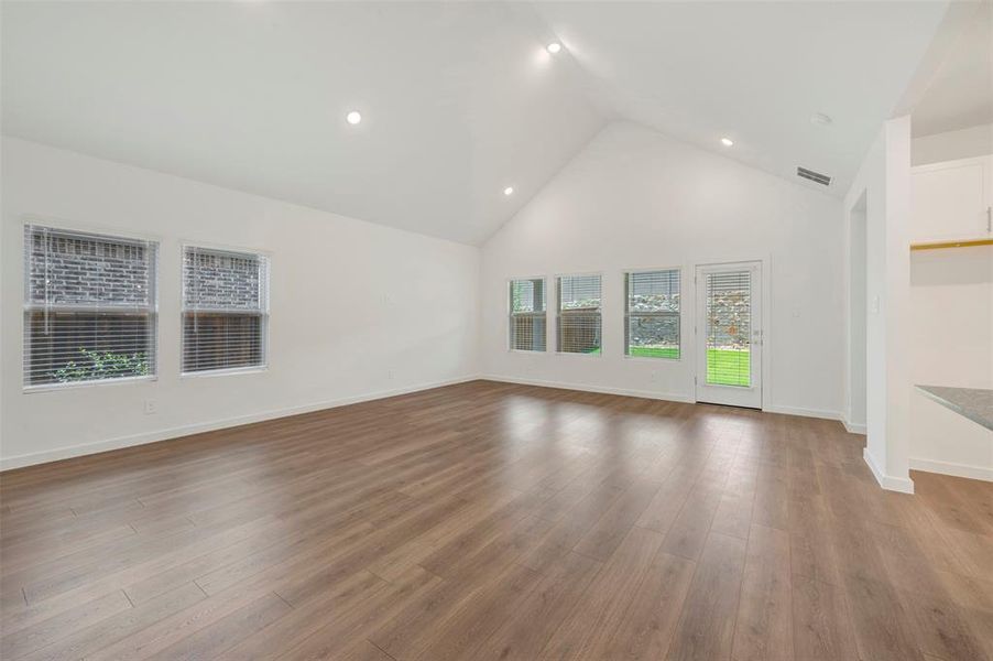 Spacious, unfurnished interior of a new home in Aspire at Reunion, Newark (Image 28). Spacious, unfurnished interior of a new home in Aspire at Reunion, Newark (Image 28).