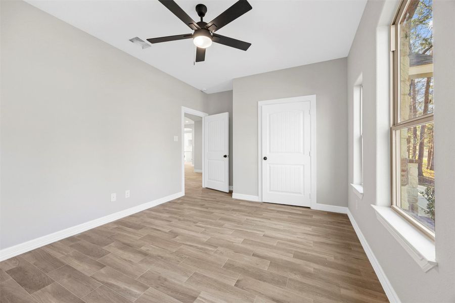 Spacious, unfurnished interior of a new home in , Huntsville (Image 27). Spacious, unfurnished interior of a new home in , Huntsville (Image 27).