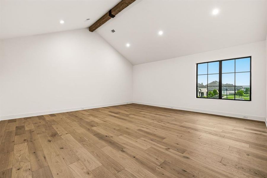 Spacious, unfurnished interior of a new home in , Weston (Image 22).