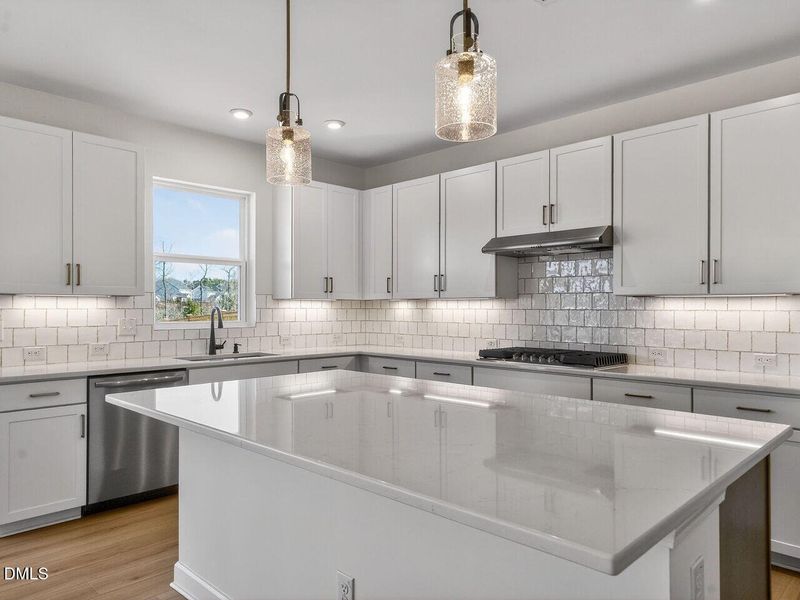 012-1280x960-kitchen