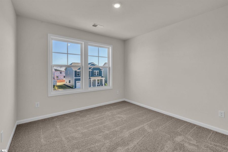 Spacious, unfurnished interior of a new home in Halton Oaks, Spartanburg (Image 11).