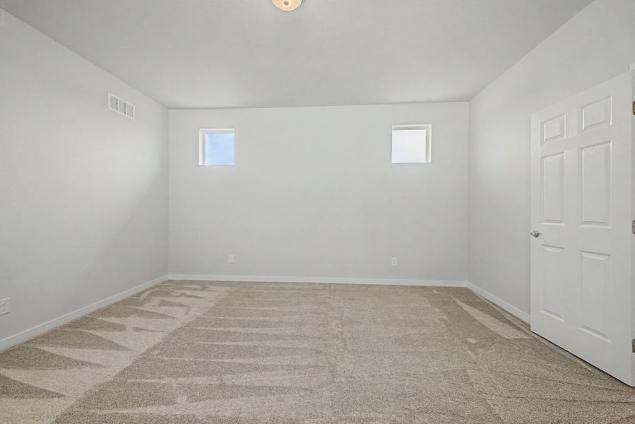 Spacious, unfurnished interior of a new home in Painted Prairie, Aurora (Image 28).