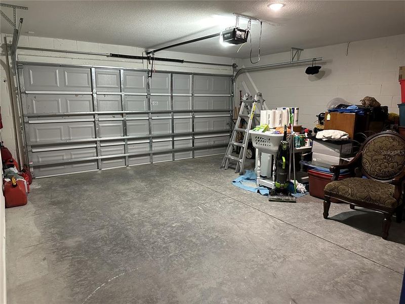 Spacious, unfurnished interior of a new home in Marion Oaks, Ocala (Image 34).