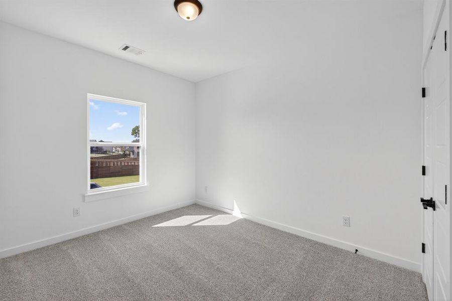 Spacious, unfurnished interior of a new home in Solterra, Mesquite (Image 29).