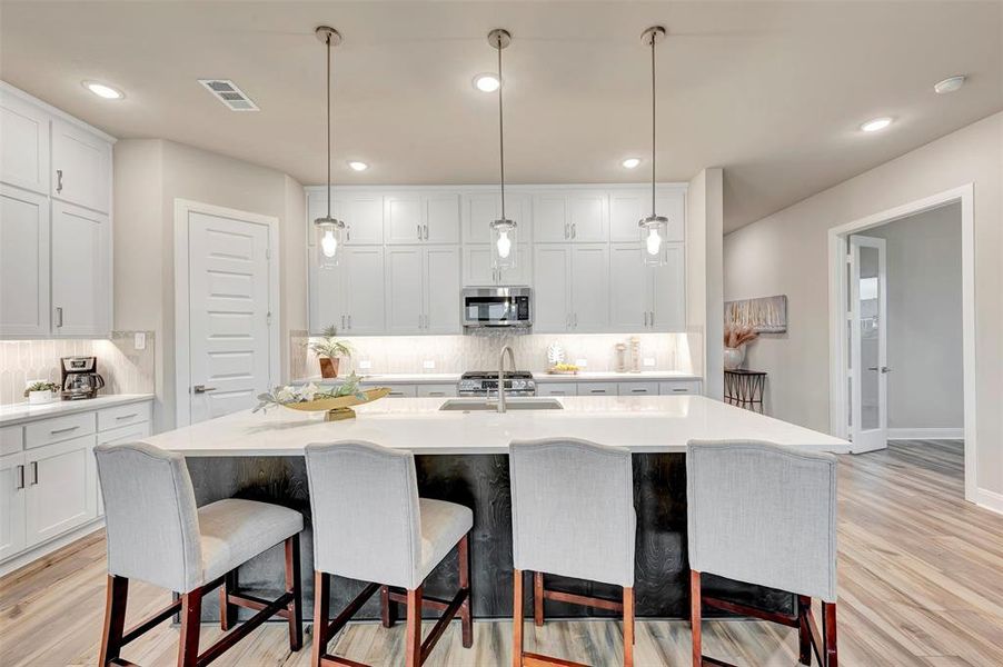 Furnished interior view inside a new home in Myrtle Creek, Waxahachie (Image 15).