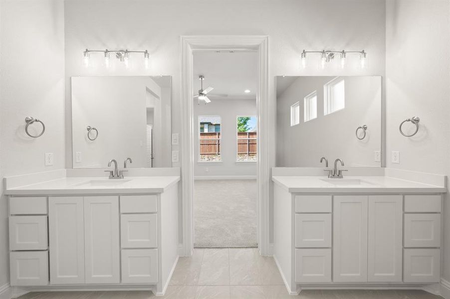 1417 Ripple Glass- Primary Suite-6