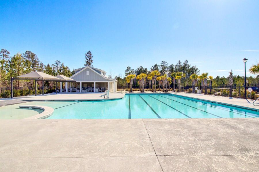 Community amenities in , Summerville (Image 47).