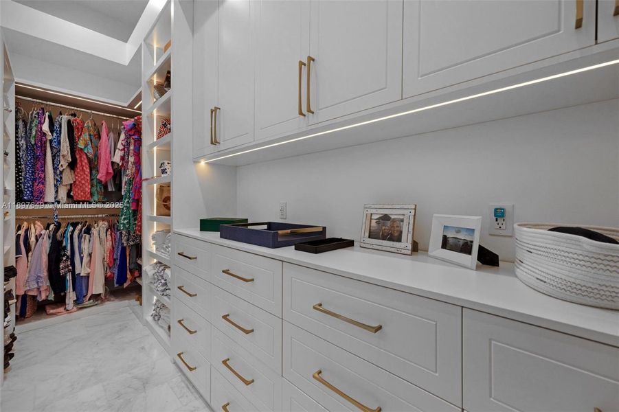 Furnished interior view inside a new home in , Key Largo (Image 9).