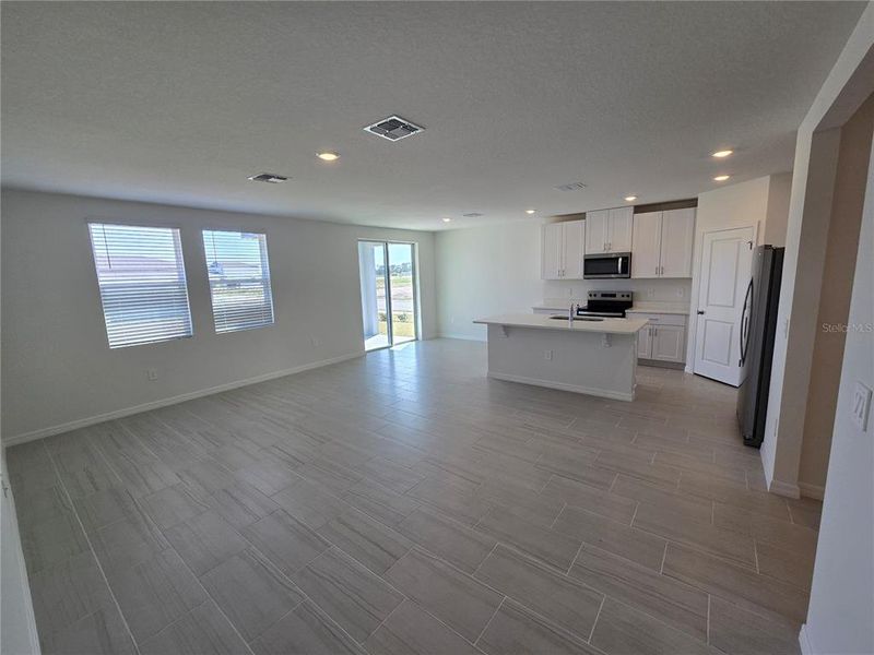 Spacious, unfurnished interior of a new home in Magnolia Bay - Classic Series, Nokomis (Image 24).