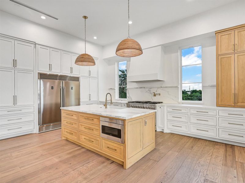 Furnished interior view inside a new home in , Galveston (Image 19).