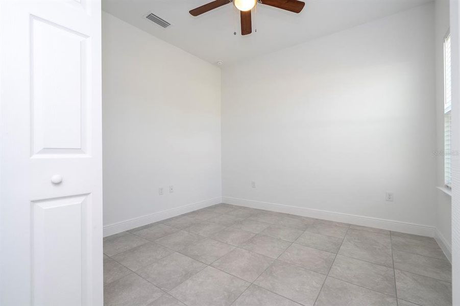 Spacious, unfurnished interior of a new home in , Ocala (Image 46).
