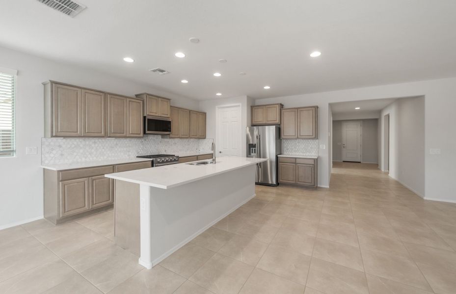 Furnished interior view inside a new home in Sun City Anthem at Merrill Ranch, Florence (Image 9).