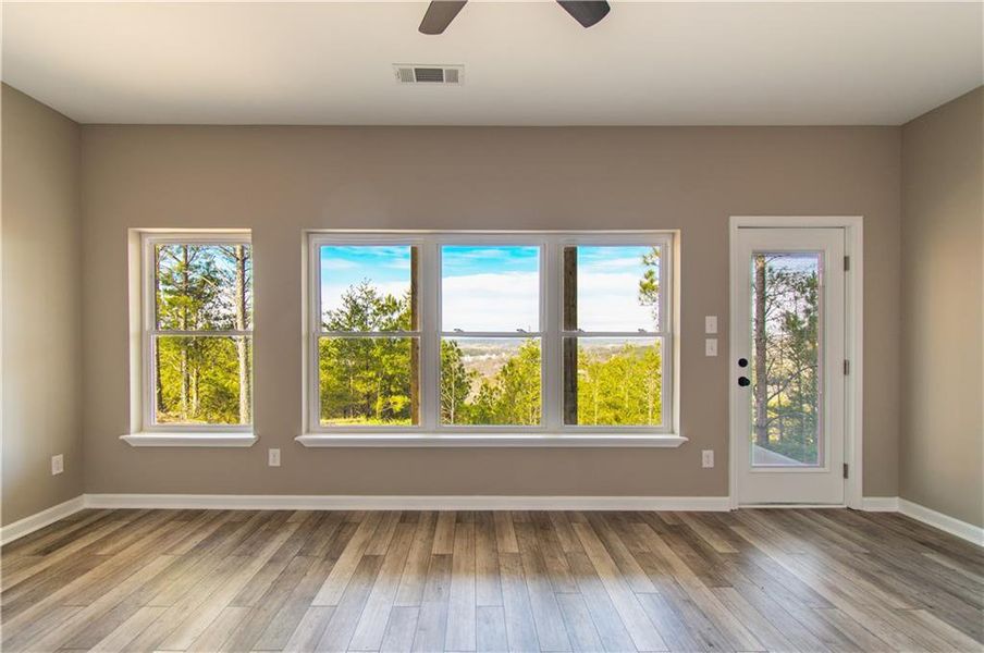 Spacious, unfurnished interior of a new home in , Fairmount (Image 14).